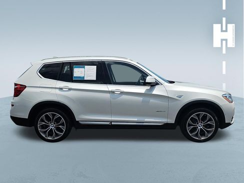 Used 2017 BMW X3 xDrive28i AWD/4WD image 3