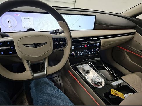Used 2025 Genesis G80 2.5T Sport Prestige image 6