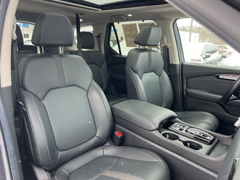 Used 2024 Honda Pilot Touring image 27