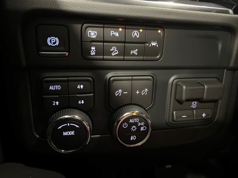 New 2026 Chevrolet Suburban RST w/ Comfort Package AWD/4WD image 15