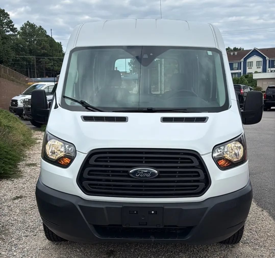 Used 2018 Ford Transit 350 148 Medium Roof RWD image 4