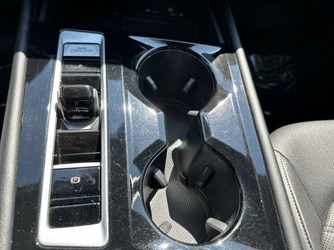 Used 2024 Volkswagen Atlas SE w/ Panoramic Sunroof Package AWD/4WD image 23