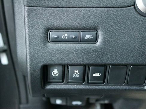 Used 2018 Nissan Murano SV AWD/4WD image 14