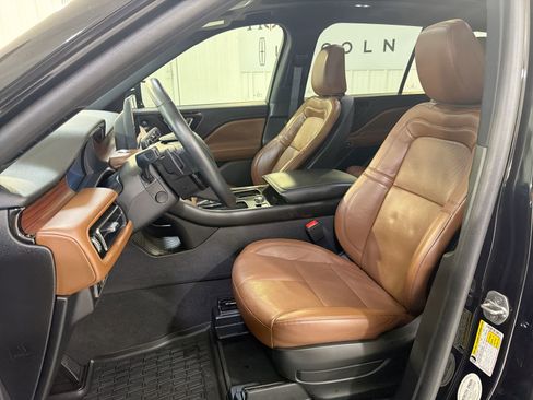 Used 2023 Lincoln Aviator Reserve w/ Elements Package Plus RWD image 10