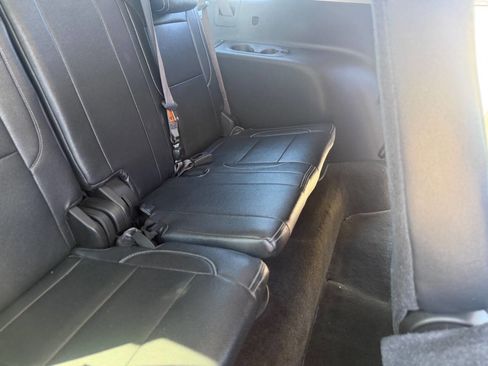 Used 2016 Chevrolet Suburban LS image 39