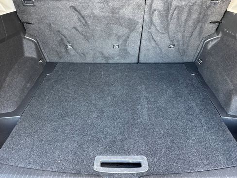 Used 2025 Nissan Rogue SV FWD image 31