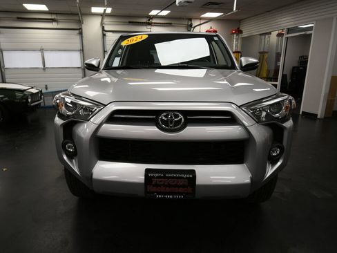 Certified 2024 Toyota 4Runner SR5 Premium image 2