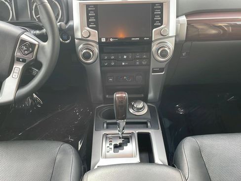 Used 2022 Toyota 4Runner Limited image 20