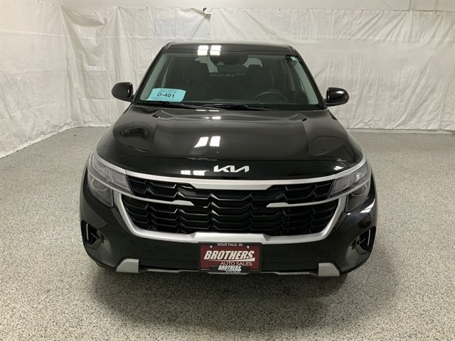 Used 2026 Kia Seltos LX AWD/4WD image 3