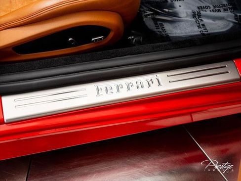 Used 2016 Ferrari California T RWD image 38