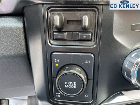 Used 2025 Ford F350 Platinum image 16