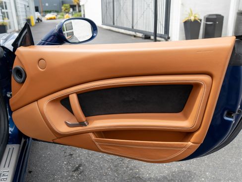 Used 2012 Ferrari California RWD image 18