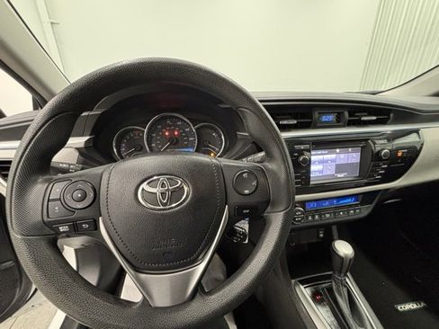 Used 2015 Toyota Corolla LE image 15