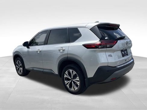 Used 2022 Nissan Rogue SV FWD image 8