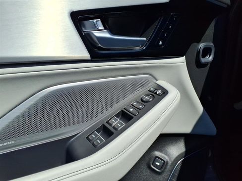 Used 2026 Acura MDX FWD w/ Technology Package image 7