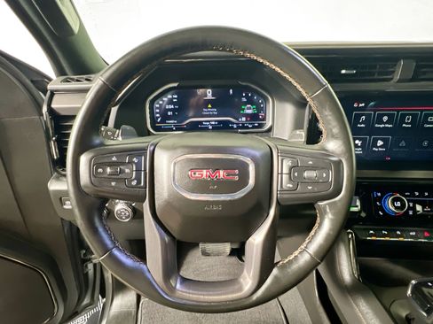Used 2024 GMC Sierra 1500 AT4 w/ AT4 Preferred Package AWD/4WD image 11