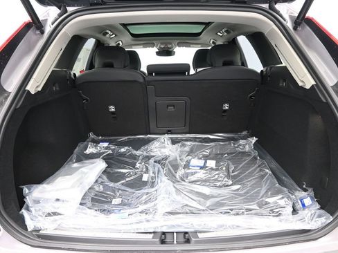 New 2026 Volvo XC60 B5 Plus w/ Protection Package Premier AWD/4WD image 26