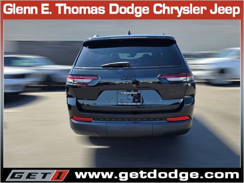 New 2025 Jeep Grand Cherokee L Laredo image 5