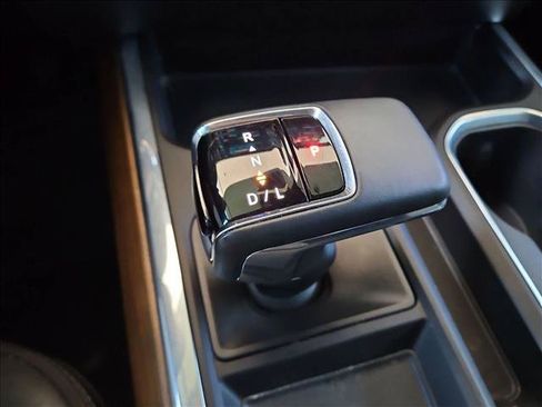 Used 2023 Chevrolet Silverado 1500 High Country w/ High Country Premium Package AWD/4WD image 12