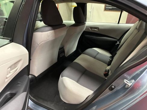 Used 2024 Toyota Corolla LE image 27