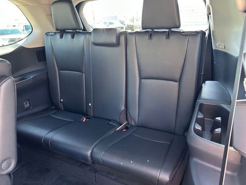 Used 2025 Toyota Grand Highlander AWD image 34