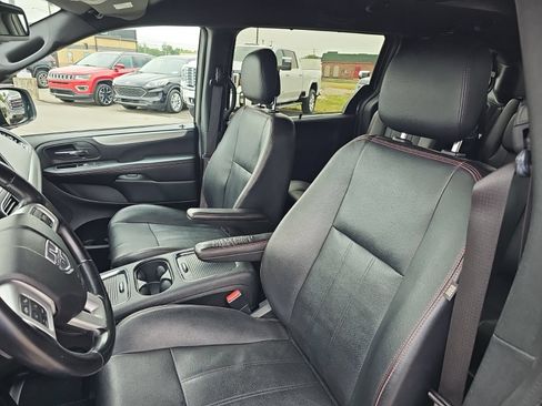 Used 2020 Dodge Grand Caravan GT FWD image 11