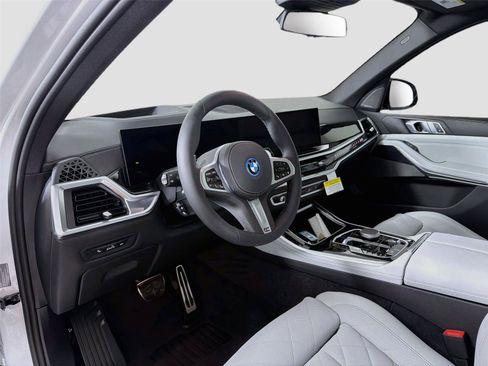 New 2026 BMW X5 xDrive50e w/ M Sport Package AWD/4WD image 9