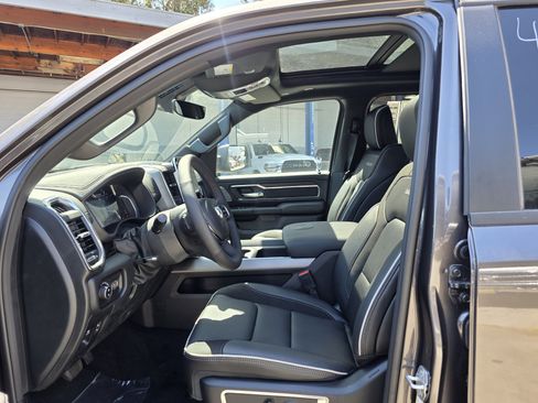 New 2026 RAM 1500 Laramie AWD/4WD image 7