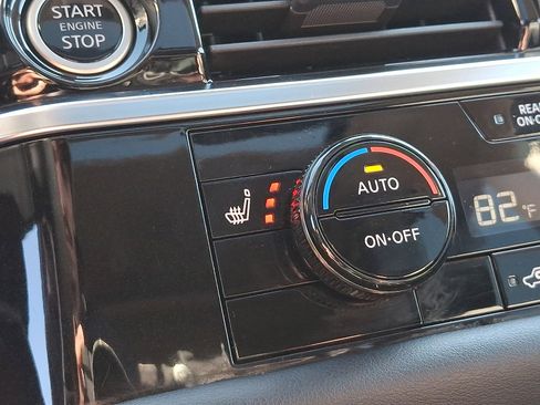 Used 2023 Nissan Pathfinder SL w/ SL Premium Package image 30