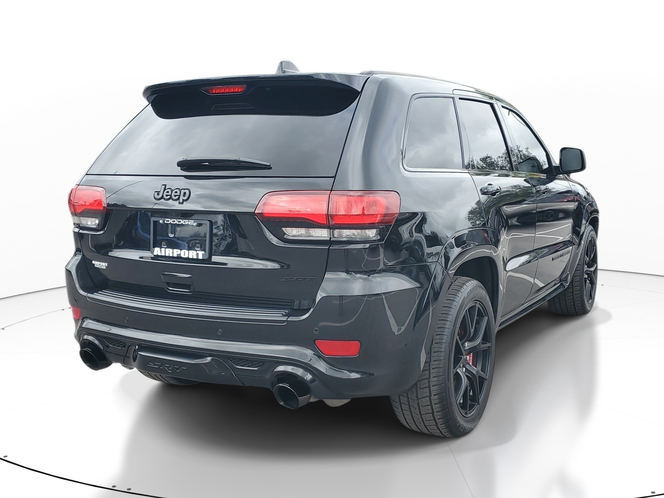 Used 2018 Jeep Grand Cherokee SRT w/ Trailer Tow Group IV AWD/4WD image 6