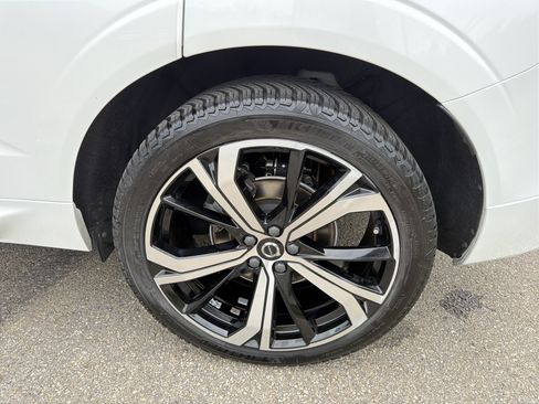 Used 2024 Volvo XC60 B5 Ultimate w/ Protection Package Premier AWD/4WD image 20