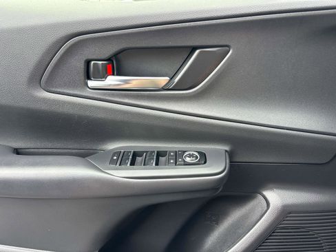 Used 2024 Toyota Prius Prime FWD image 15