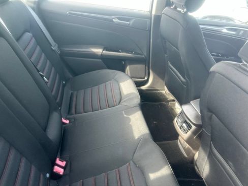 Used 2016 Ford Fusion SE w/ Equipment Group 201A FWD image 10