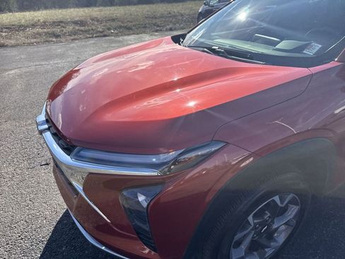 Certified 2024 Chevrolet Trax LT w/ Driver Confidence Package image 37