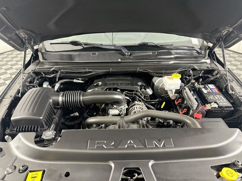 Used 2020 RAM 1500 Big Horn AWD/4WD image 33