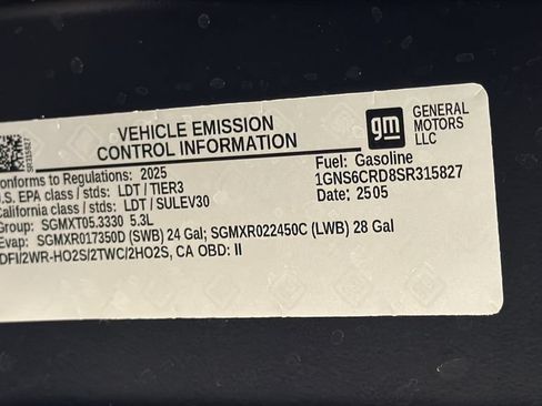 Used 2025 Chevrolet Suburban LT w/ Comfort Package AWD/4WD image 47