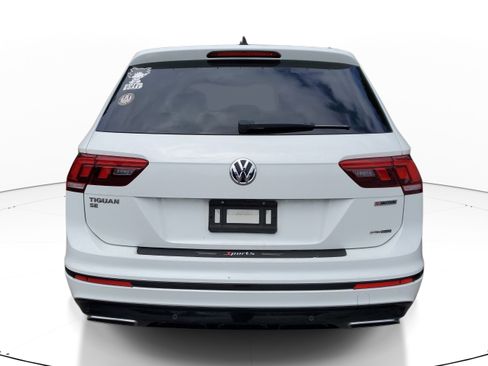 Used 2020 Volkswagen Tiguan SE R-Line w/ 3rd Row Seat Package AWD/4WD image 4