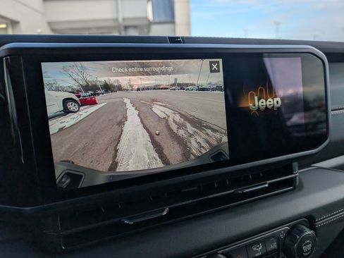 New 2026 Jeep Gladiator Sport AWD/4WD image 3