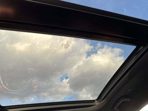 Used 2023 Lincoln Nautilus Reserve w/ Equipment Group 201A image 21