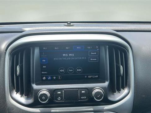 Used 2022 Chevrolet Colorado LT w/ LT Convenience Package AWD/4WD image 12