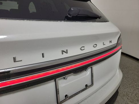 Certified 2023 Lincoln Nautilus Reserve w/ Class II Trailer Tow Package FWD image 5