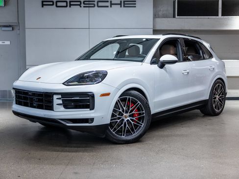 Certified 2026 Porsche Cayenne S AWD/4WD image 1