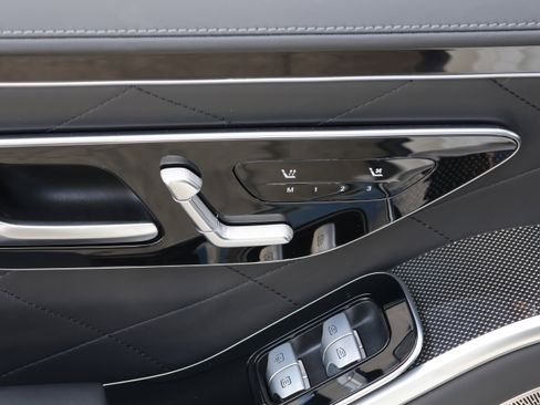 Used 2022 Mercedes-Benz S 580 S 580 image 33