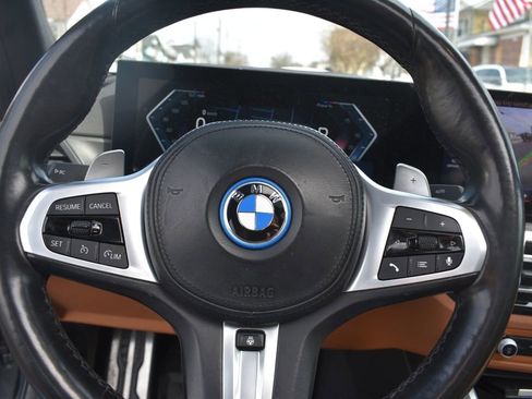 Used 2023 BMW 330e xDrive w/ M Sport Package image 15