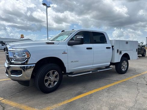 Used 2024 RAM 2500 Big Horn AWD/4WD image 3