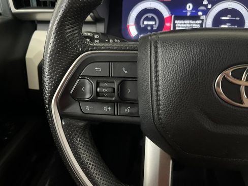 Used 2024 Toyota Tacoma TRD Off-Road AWD/4WD image 60