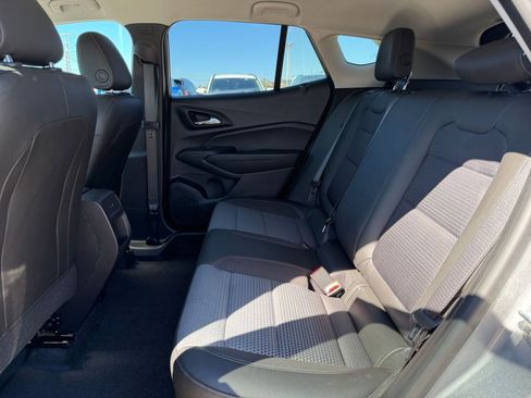 Used 2025 Chevrolet Trax LT image 23