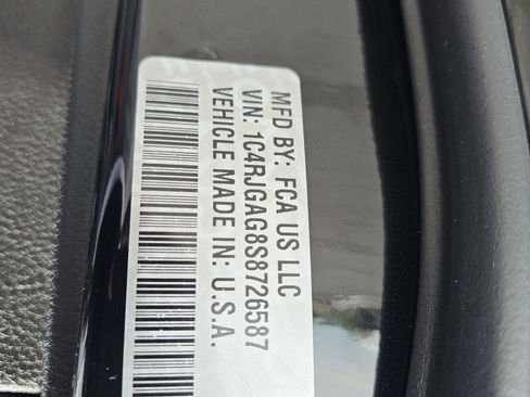 Used 2025 Jeep Grand Cherokee Laredo X RWD image 38