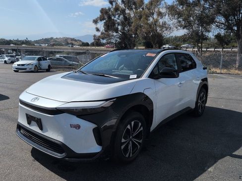 Used 2024 Toyota bZ4X FWD image 1