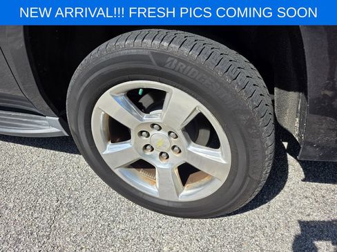 Used 2015 Chevrolet Suburban LT RWD image 6